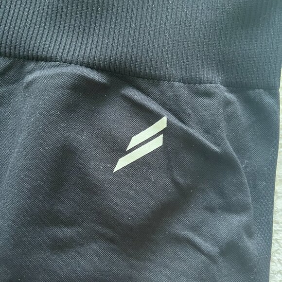 DOYOUEVEN Hyperflex Seamless Gym Leggings - Black - Picture 3 of 5